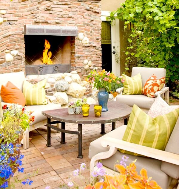 Creative & Cozy Outdoor Spaces · Cozy Little House