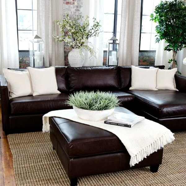 Decorating With Leather Furniture, Decorating Around A Caramel Leather Sofa