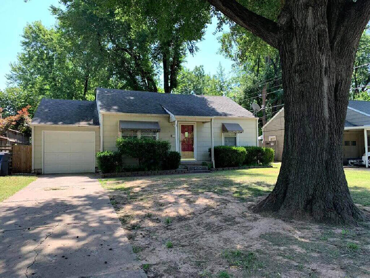 Kendra's new flip house she bought.