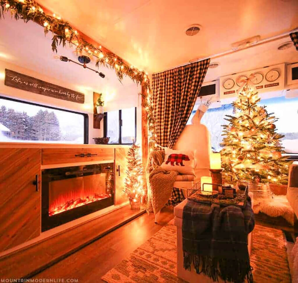 The night scene in the Christmas decorated RV