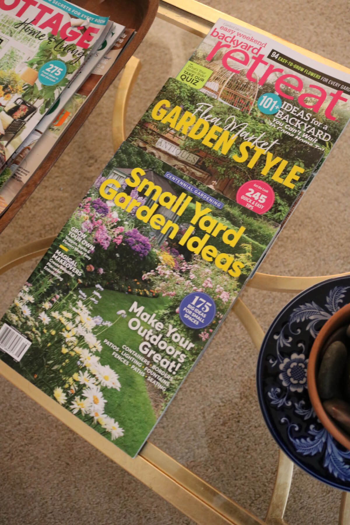 Garden Magazines & Bathtub Chairs