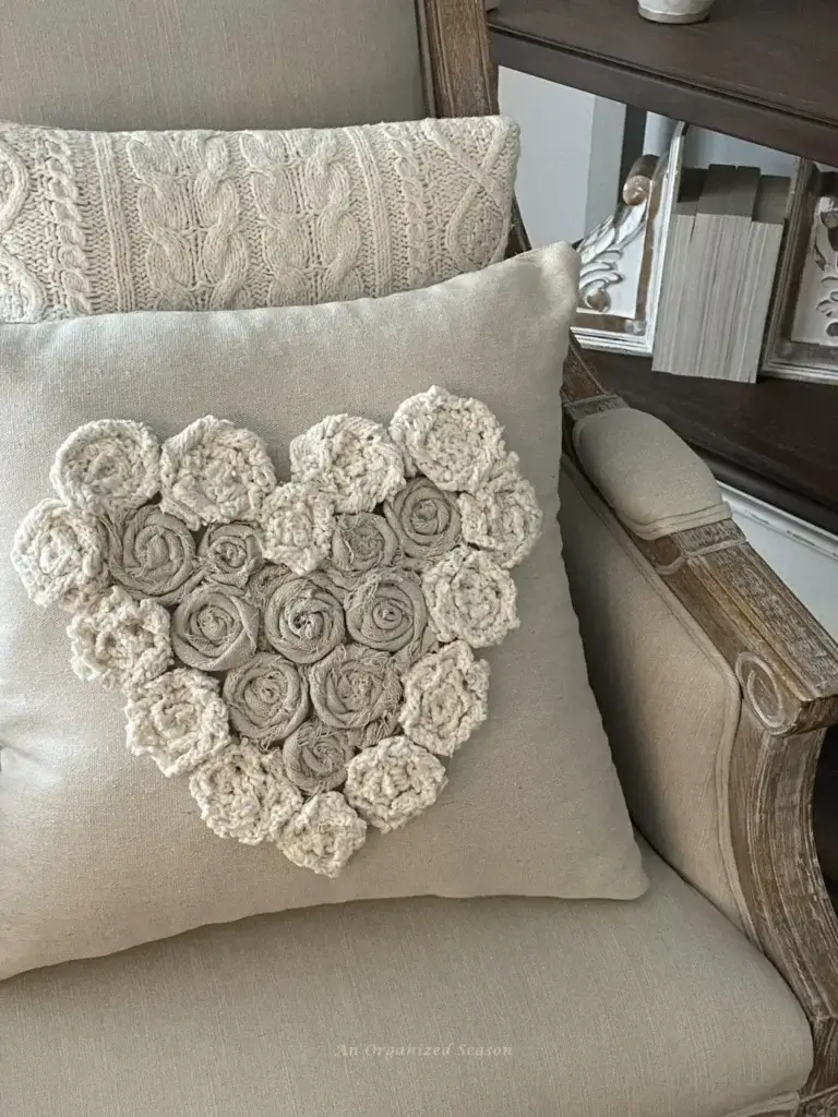 How to make a Valentine's Day pillow with rosettes