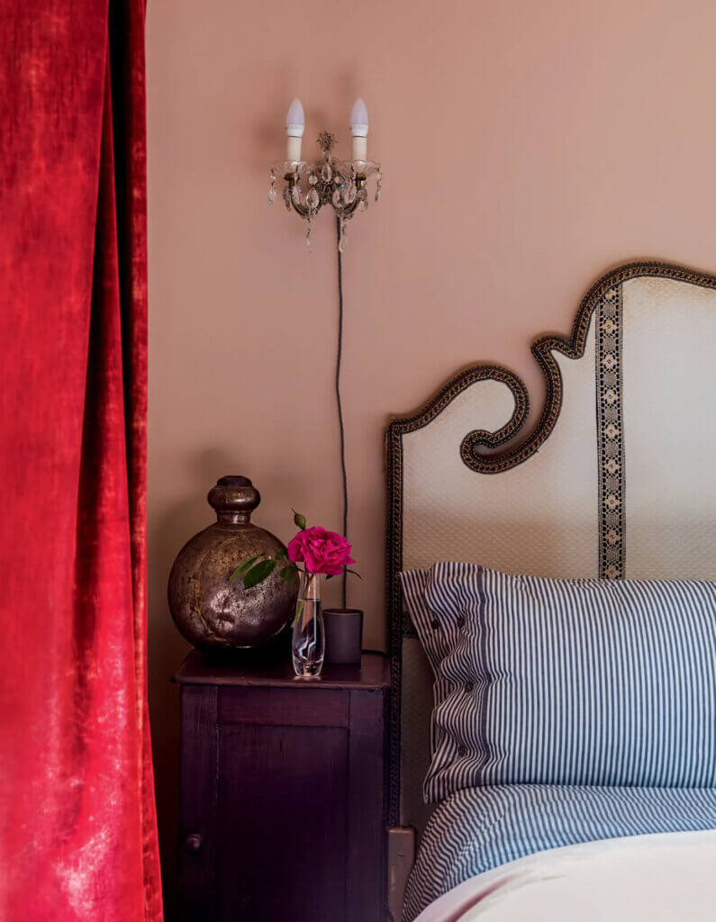 In Farrow & Ball Joa Studholme's Home, this is another bedroom in her home.