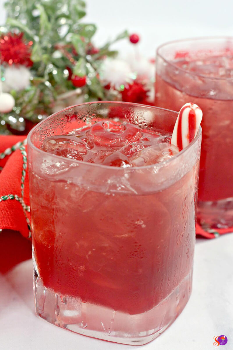 In 10 Christmas Beverages, this is a recipe for Naughty Elf Cocktail