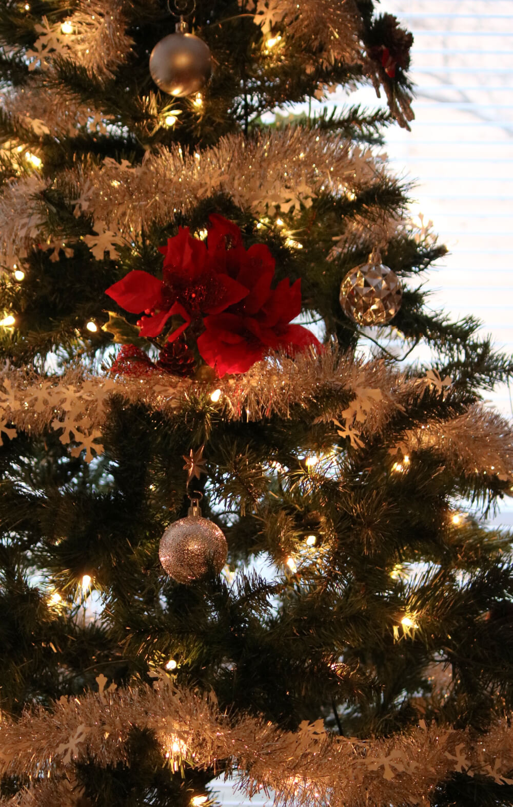 In The Neighbors' Christmas Trees, a close up of John's tree.