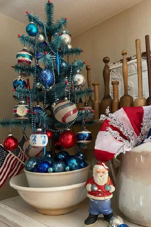 A cute vintage tree that could be for Christmas or the 4th of July.