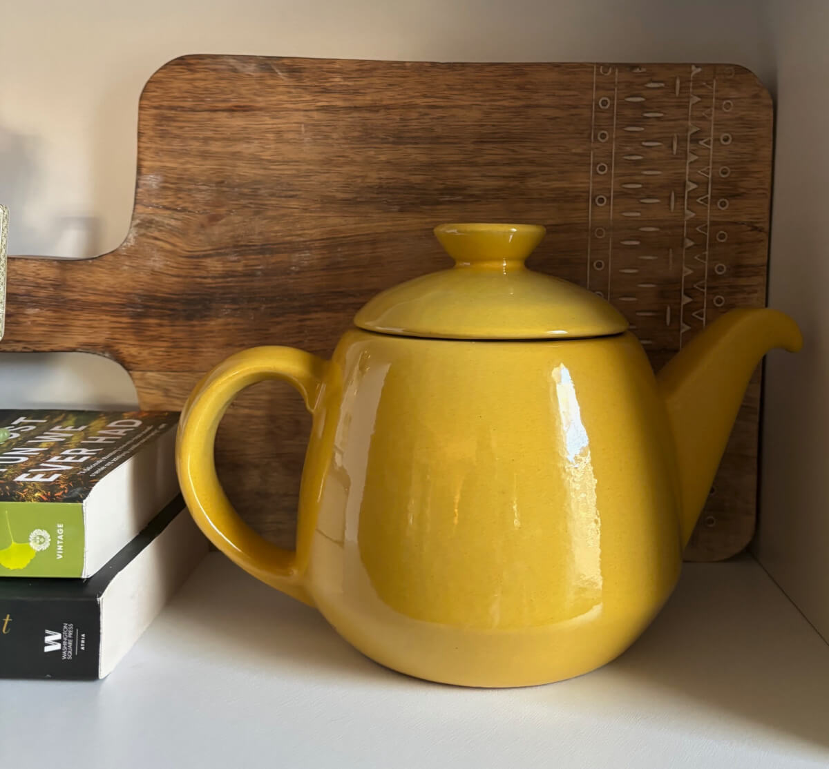 The yellow Frankoma teapot photo again.