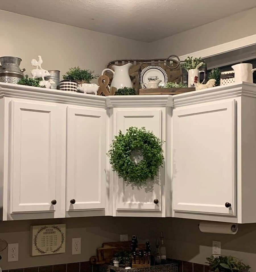 A menagerie of farmhouse decor.