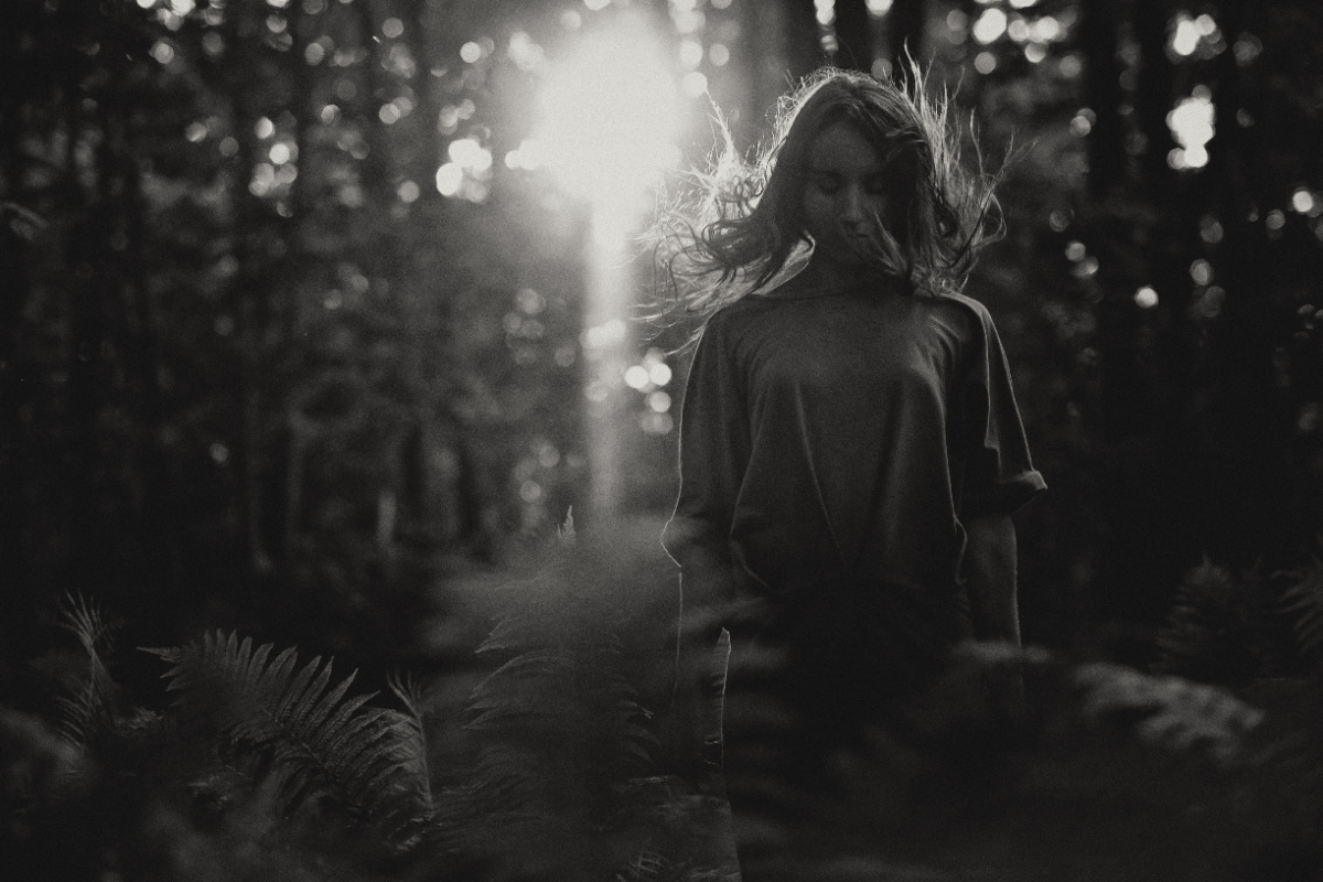 I'm cheering a stranger on as starts over, as she walks alone down a new path in the darkness.