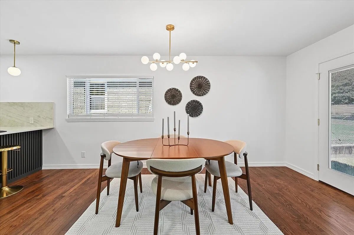 The hoarder house has been transformed, and here is the dining room.